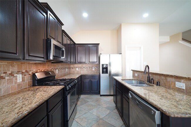 Building Photo - 5 Knotty Wood Ct