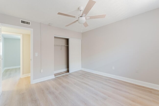 Building Photo - 650 SW 2nd Ave