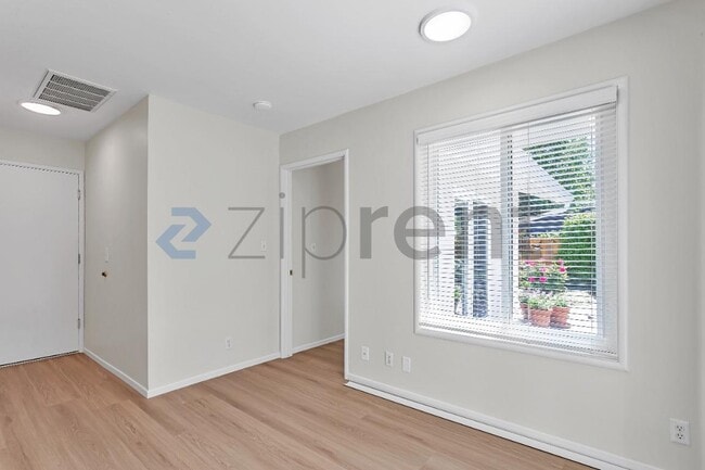 Building Photo - 500 Middlesex Rd