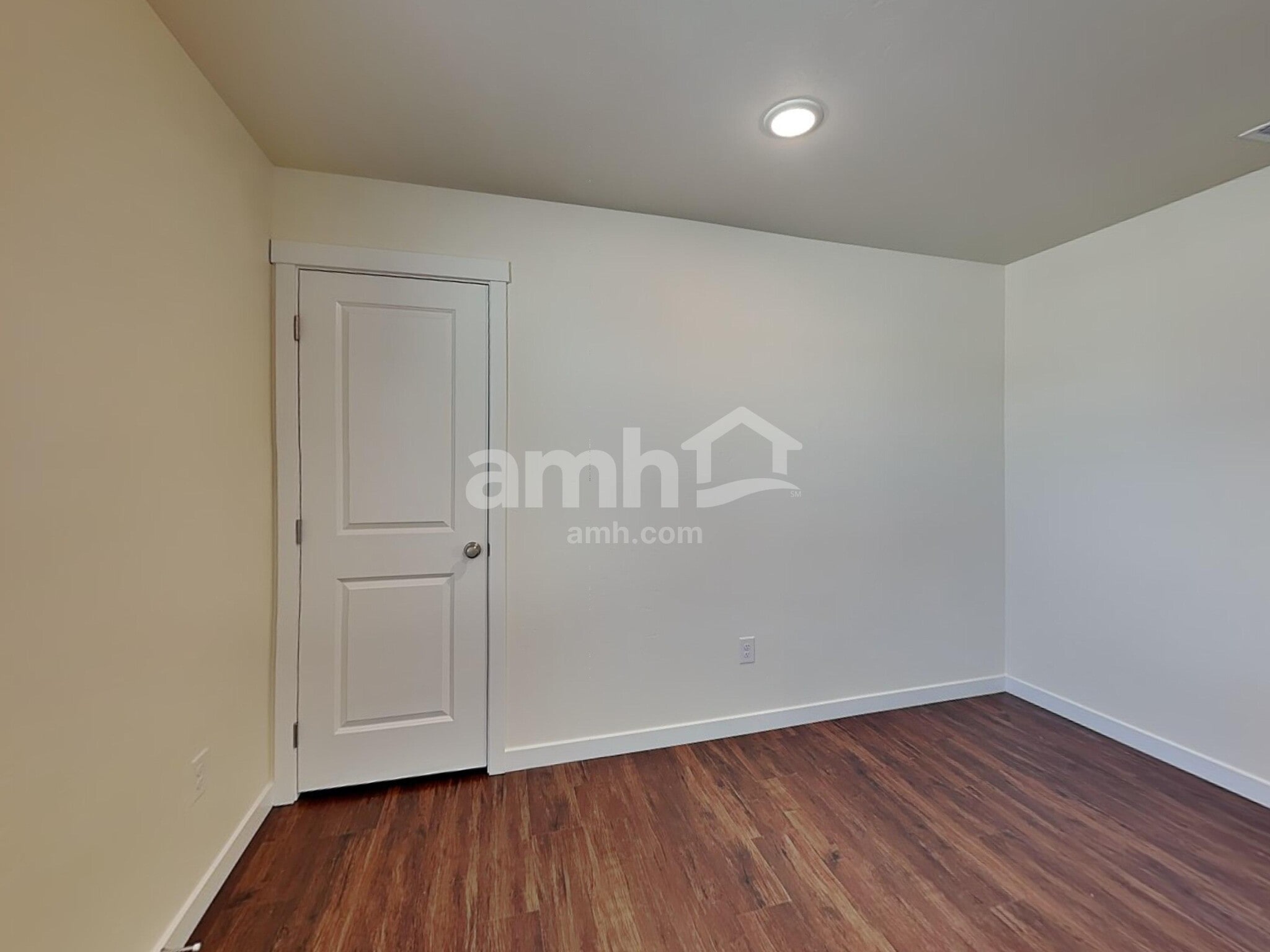Building Photo - 1432 N Garnet Creek Ave