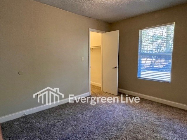 Building Photo - 105 Pembroke Ct