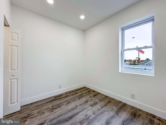 Building Photo - 30 Haddon Ave