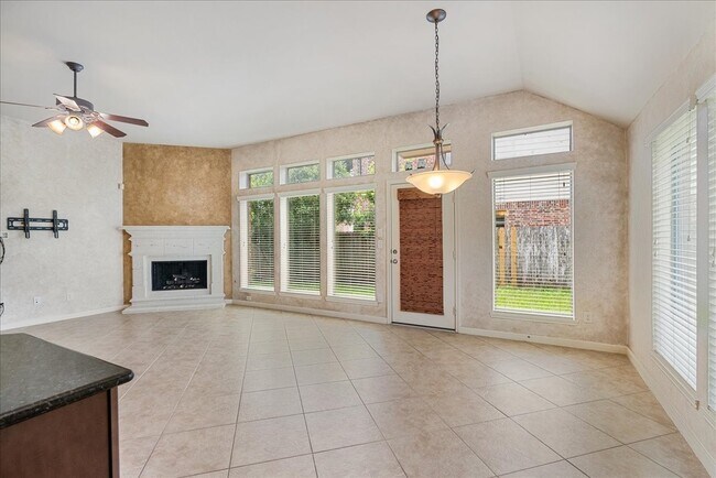 Building Photo - 4015 Pearl Pass Ln