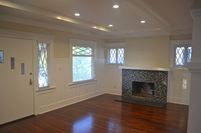Building Photo - 3765 - 3767