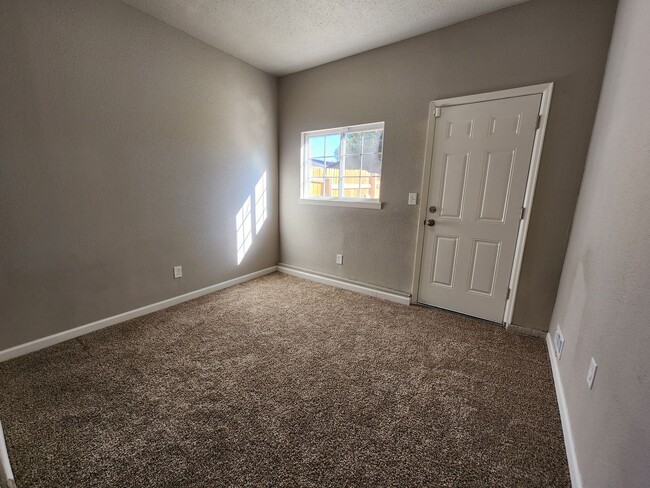 Building Photo - Duplex Located near Fort Carson!!