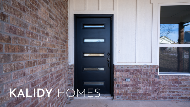 Building Photo - 308 W 3rd St