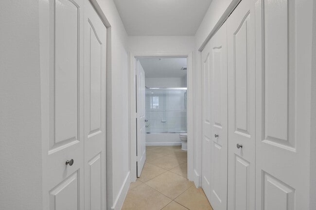 Building Photo - 250 NE 3rd Ave