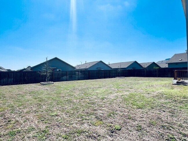 Building Photo - 10135 Ana Hts