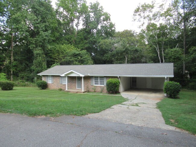 Building Photo - 55 Greenwood Ln