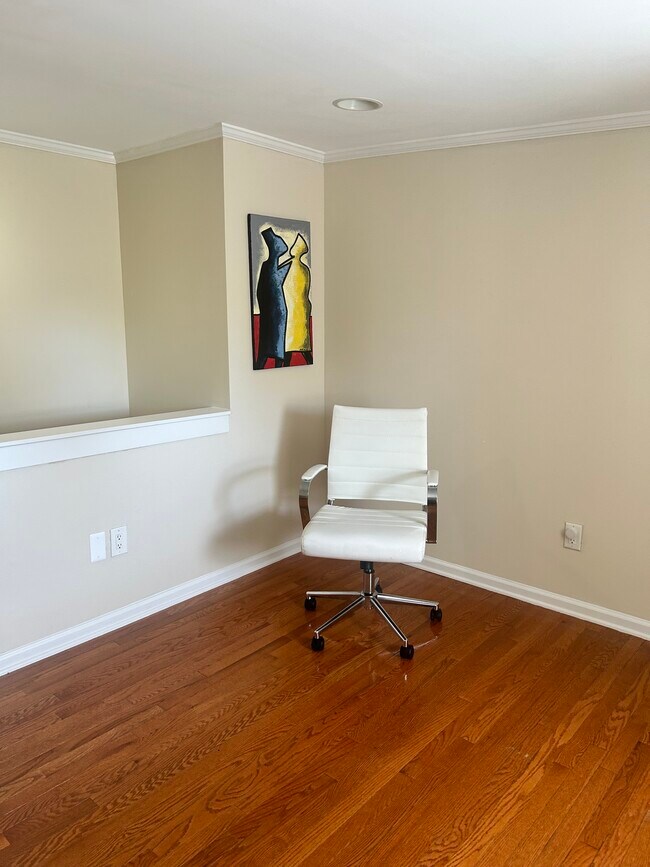 Den - 1509 Ramsay St