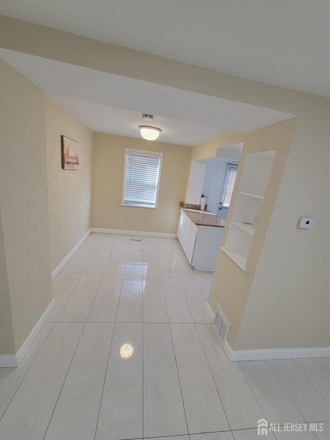 Building Photo - 333 Brinton Ave