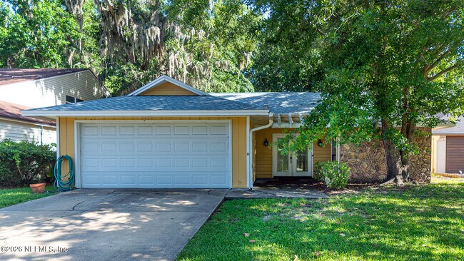 Building Photo - 13009 Bent Pine Ct E
