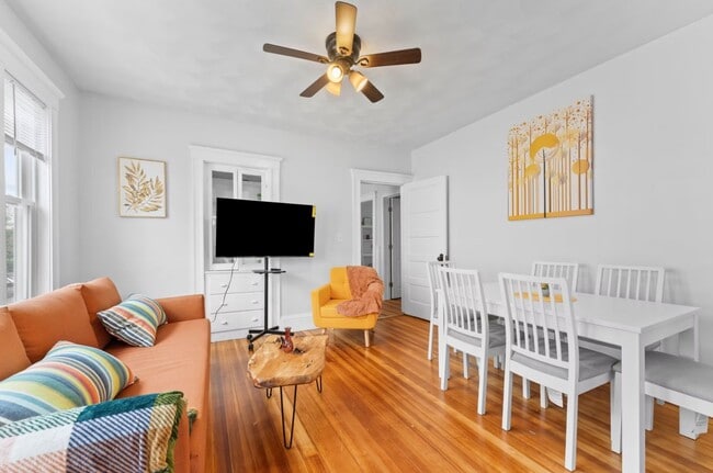 Building Photo - 29 Harbor St