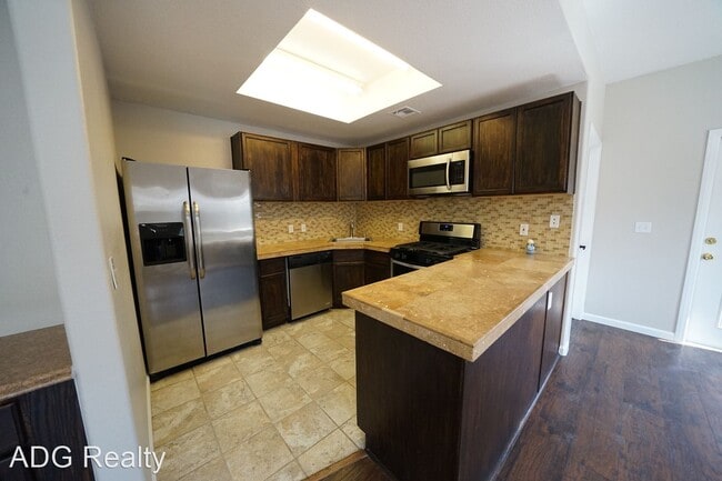 Building Photo - 2 br, 2 bath House - 9580 W Reno Ave #120 ...