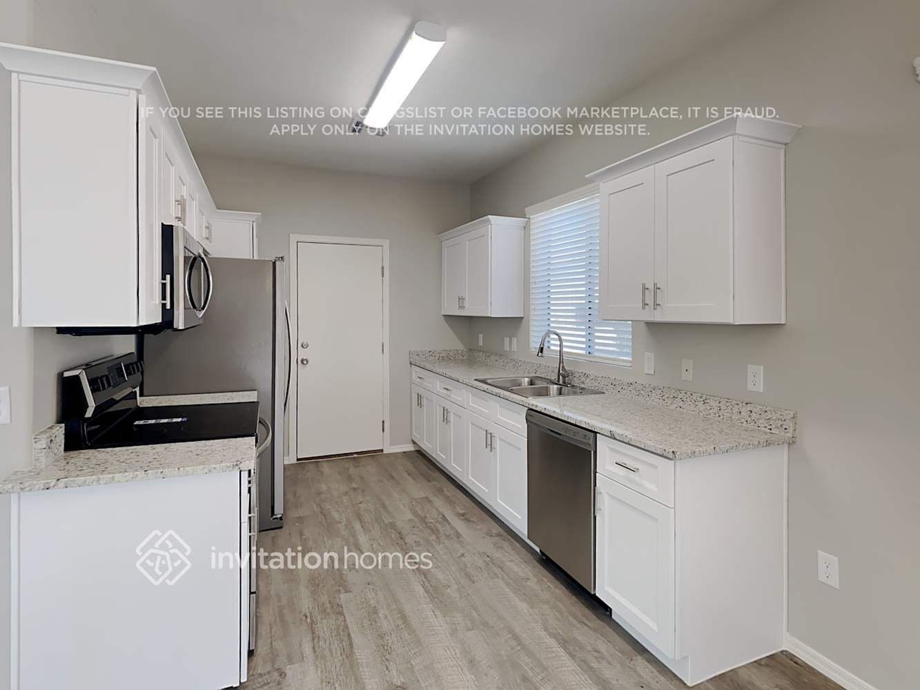 Building Photo - 3933 W Irwin Ave