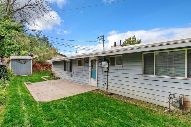 Building Photo - Ogden 4 Bedroom Home with Fenced Backyard!