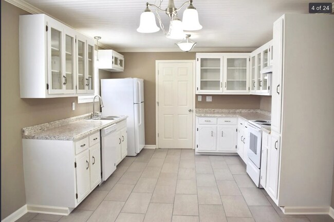 Building Photo - 442 Appleton Dr