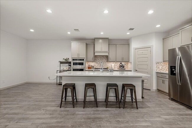 Building Photo - 29335 Red Rocks Pk Dr