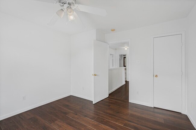 Building Photo - 2106 Nettleton St