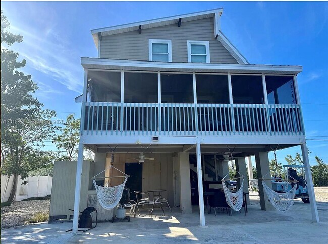 Building Photo - 813 Hawksbill Ln