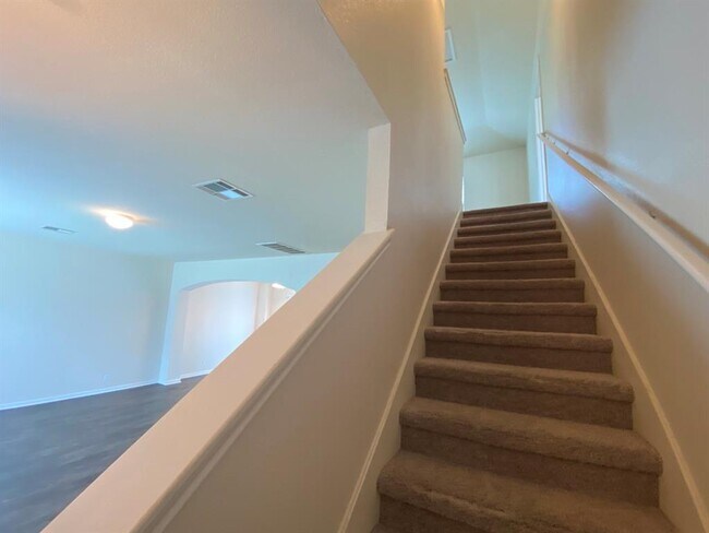 Building Photo - 9402 Magna Carta Loop