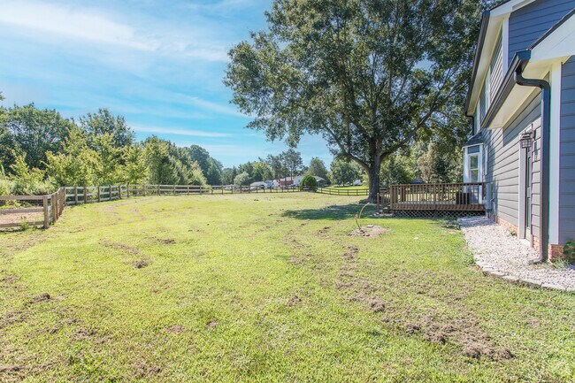 Building Photo - 2565 Oakes Plantation Dr