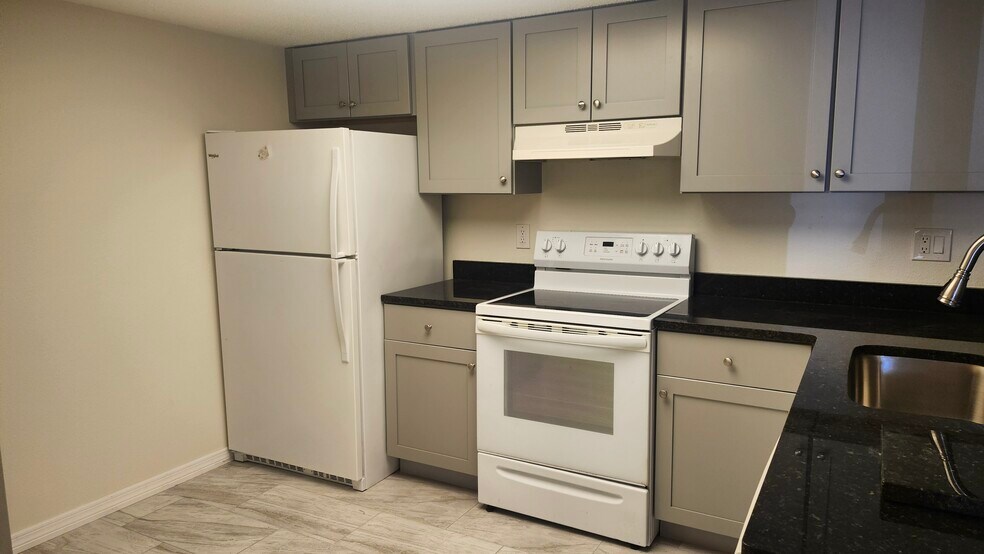 Building Photo - 7413 Mead Dr