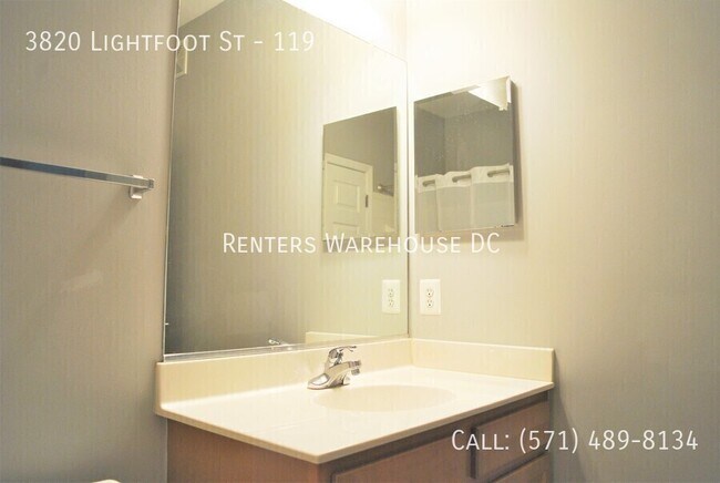 Building Photo - 3820 Lightfoot St
