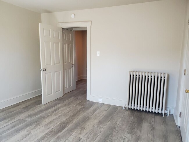 Building Photo - 448 W Orange St