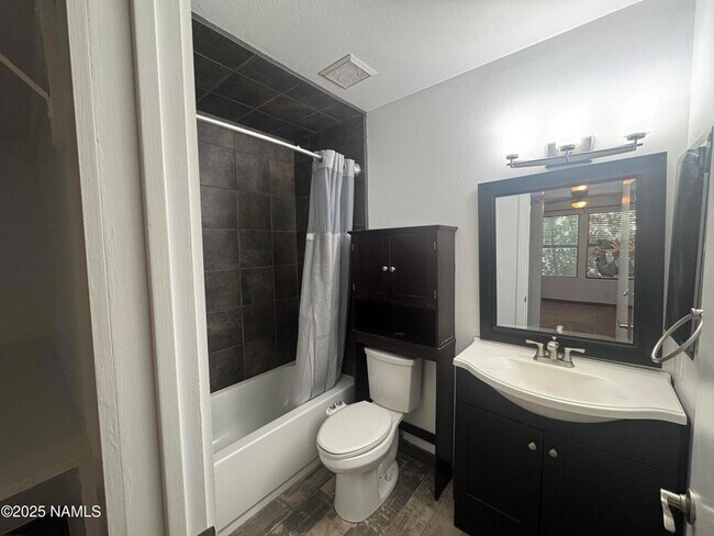 Building Photo - 4170 E Spring Meadows Cir