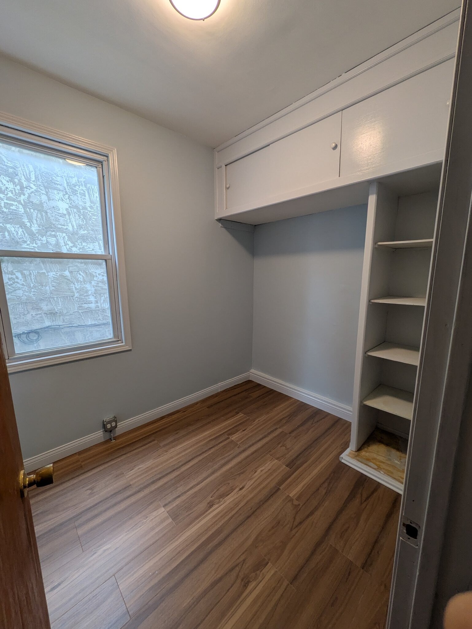 Building Photo - 1934 W 21st Pl