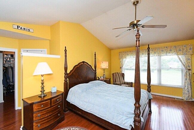Building Photo - 187 Pinecrest Ln