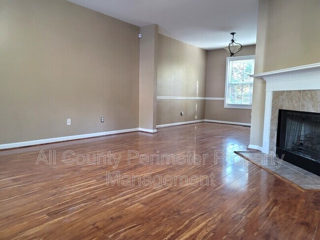 Building Photo - 5634 Crest Trace Ct