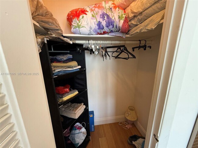 Building Photo - 18051 Biscayne Blvd