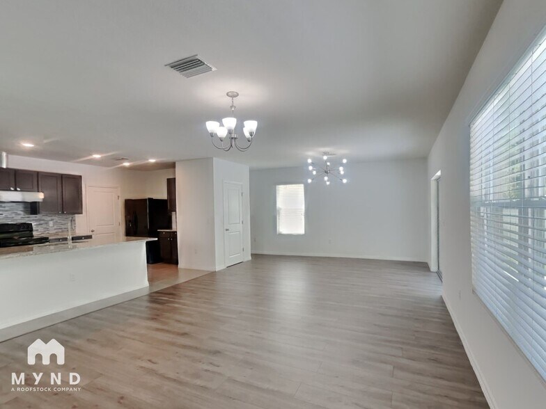 Building Photo - 1016 Ashentree Dr