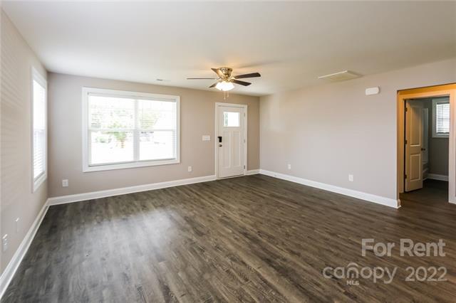 Building Photo - 1 Hickory St SW