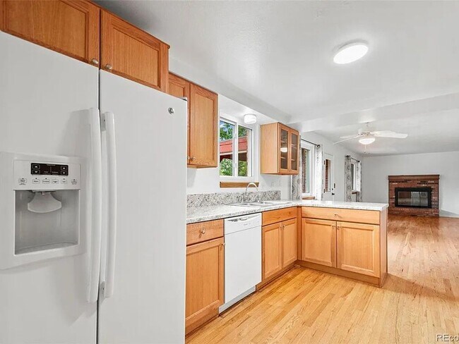 Building Photo - 7391 Coors Dr