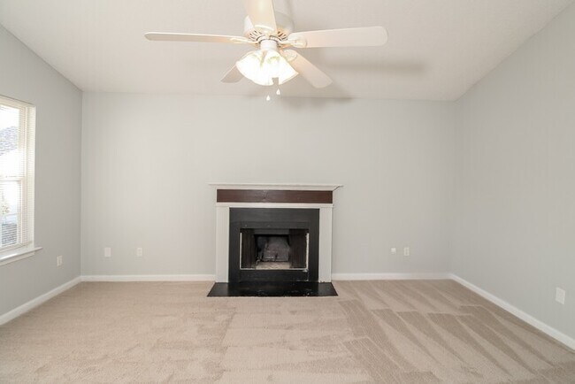 Building Photo - 5 Arthurdale Ct