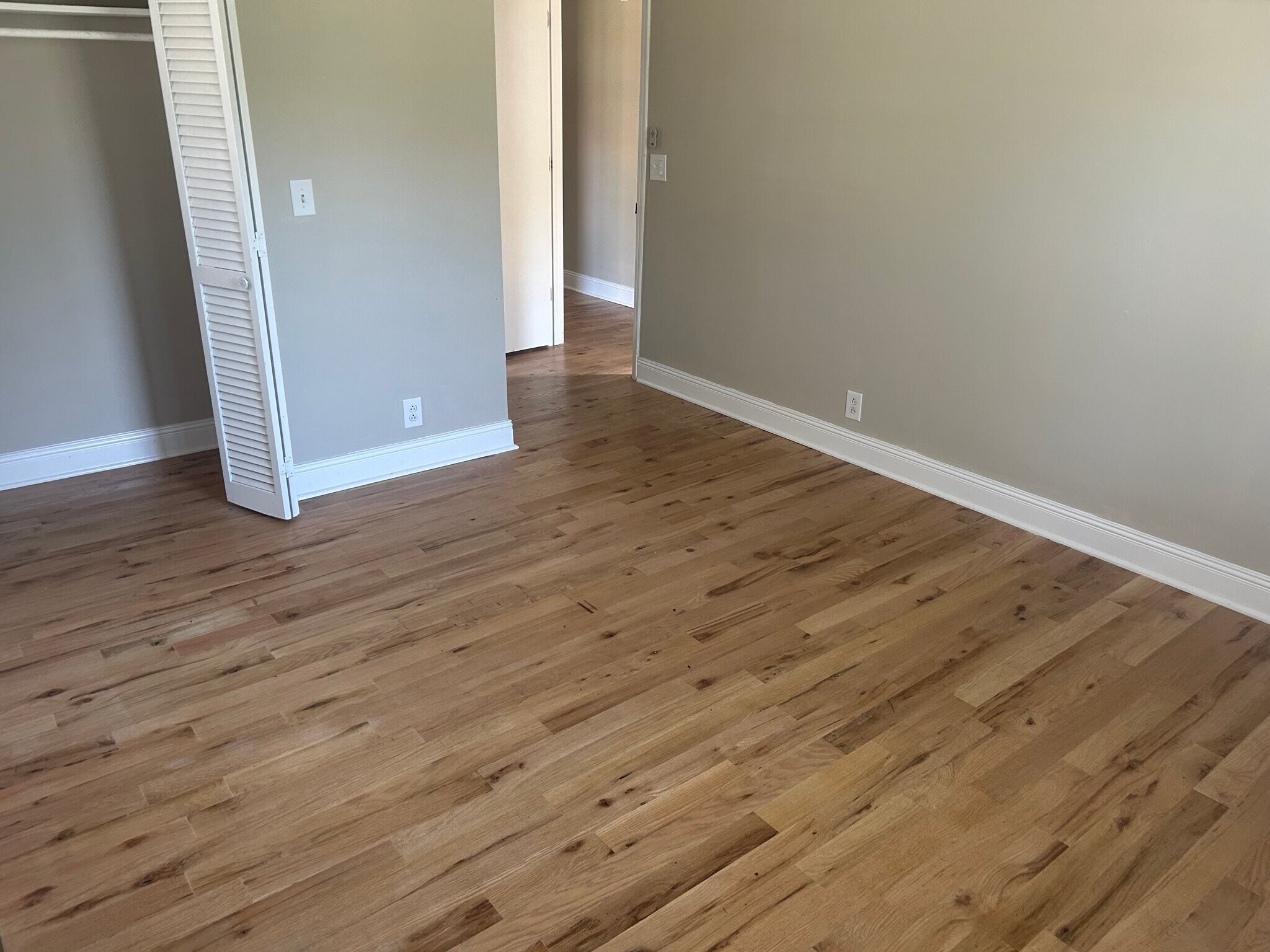 Building Photo - 403 E Northfield Blvd