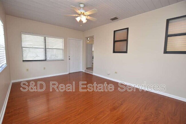 Building Photo - 2210 Harbor Town Ln