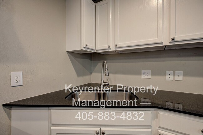 Building Photo - ACCEPTS HOUSING VOUCHERS - Bright & Stylish 2-Bedroom Close to the Plaza District