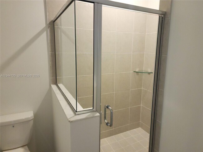 Building Photo - 2750 SE 24th Terrace