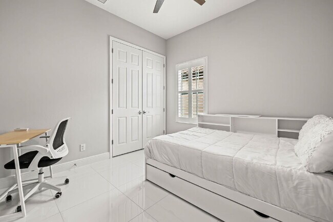 Building Photo - 11014 Rustic Timber Lp