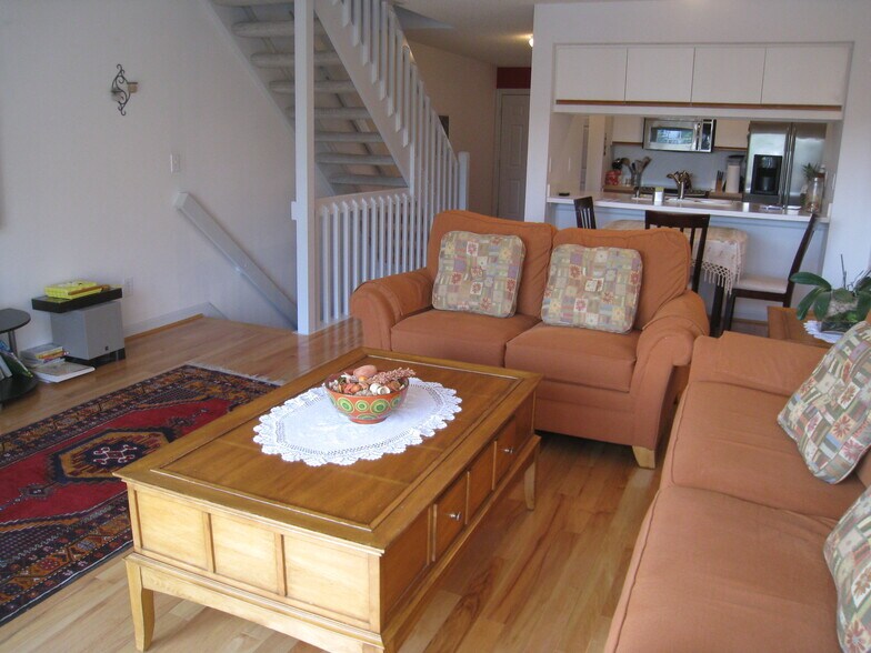 Building Photo - 5472 Baneberry Ave