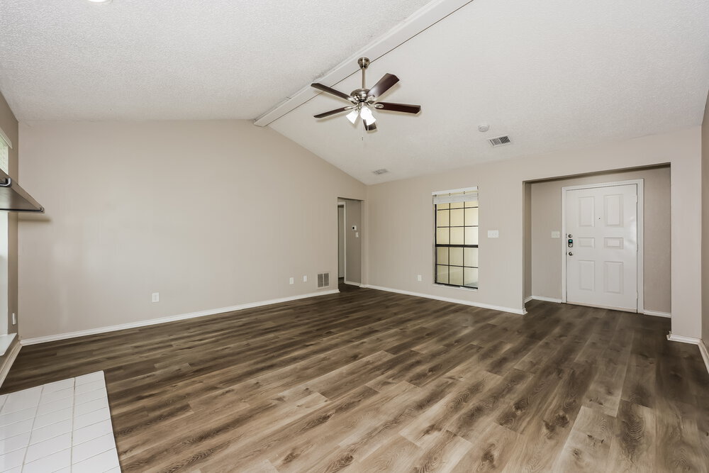 Building Photo - 308 Southlake Dr