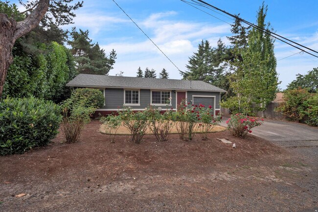 Building Photo - 956 NW Donelson St