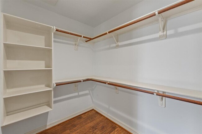 Building Photo - 511 Turner Dr