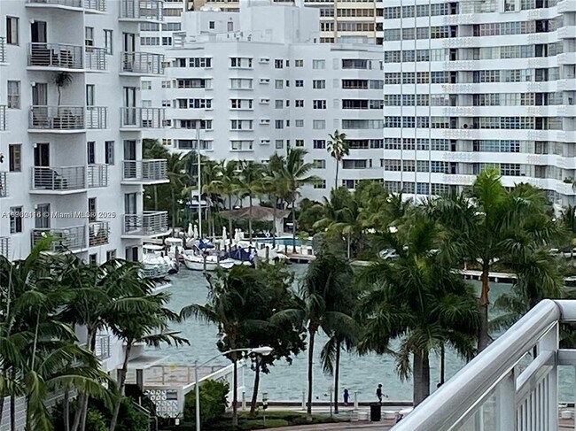 Primary Photo - 1345 Lincoln Rd