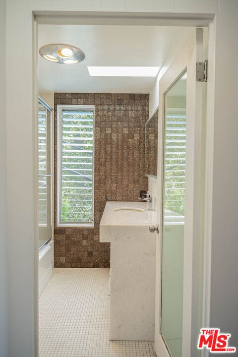 Building Photo - 8895 Appian Way