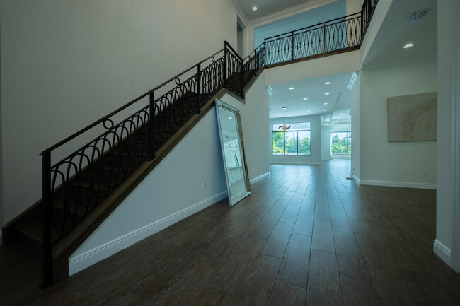 Building Photo - 13026 Artisan Cir
